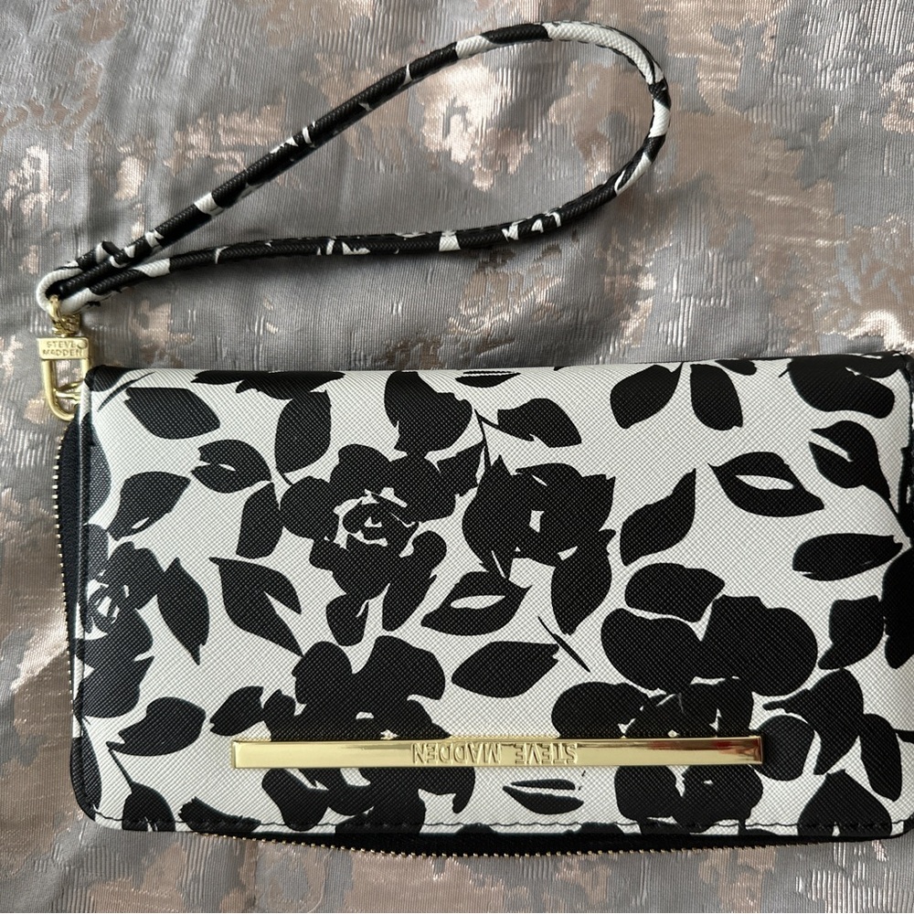 Steve Madden Black and White Floral Wristlet